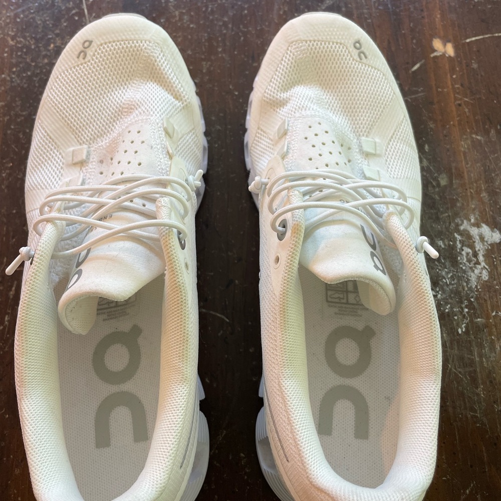 On cloud shoes nwot